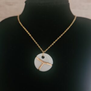Pendentif petit rond en Porcelaine inspiration Kintsugi or 24 carat sur base